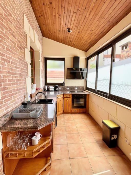 Villa 3 Bedrooms House - Garden - Parking, Center Near Paris And Orly